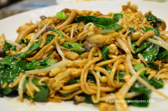 Delicious fried noodle (My auntie's dish)